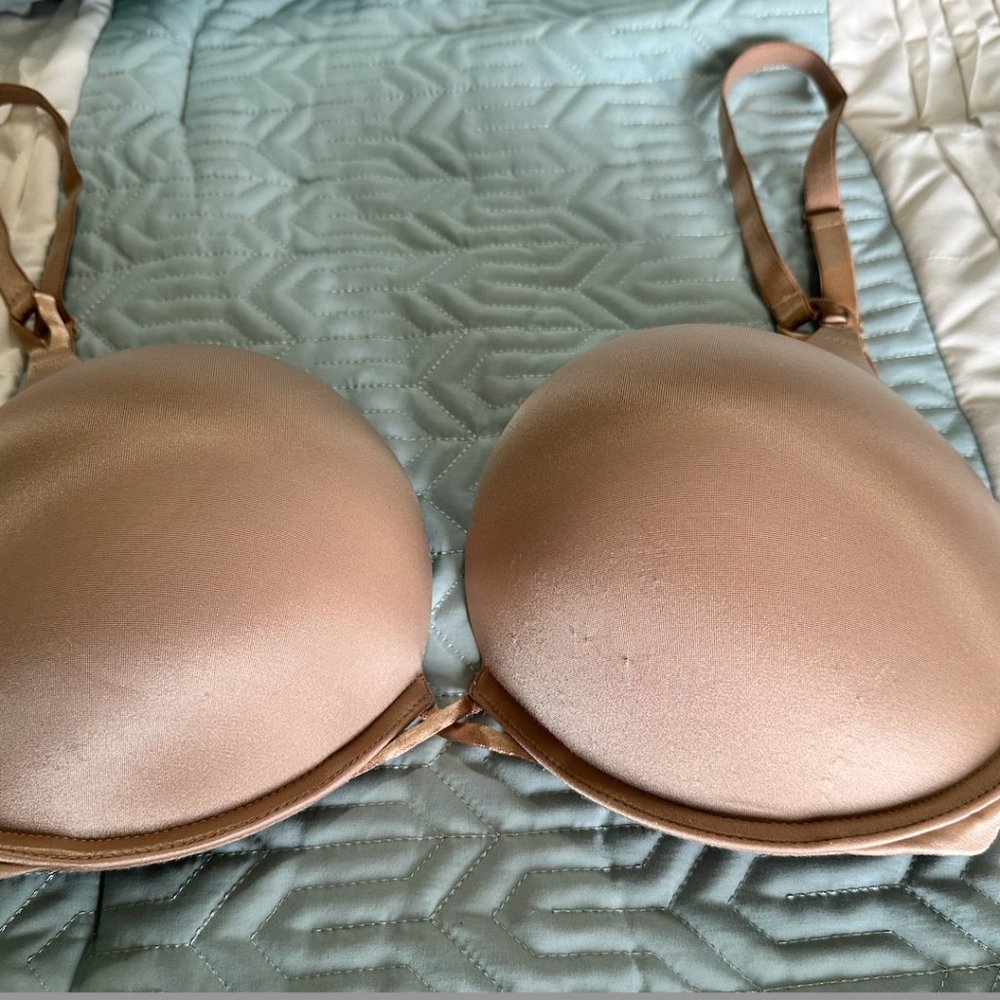 Victoria’s Secret Tan Bombshell plunge Bra  38D~